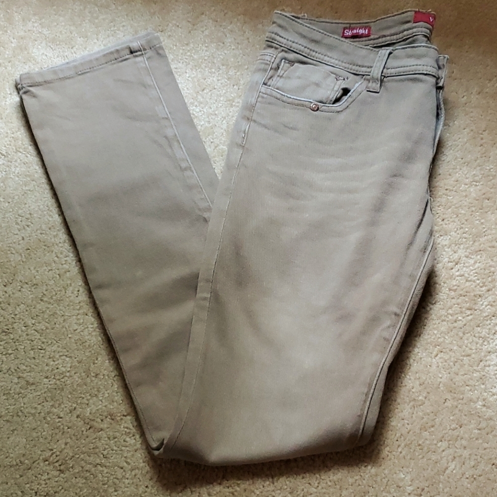 ⭐️ 3/$15 ⭐️ Vigold jeans